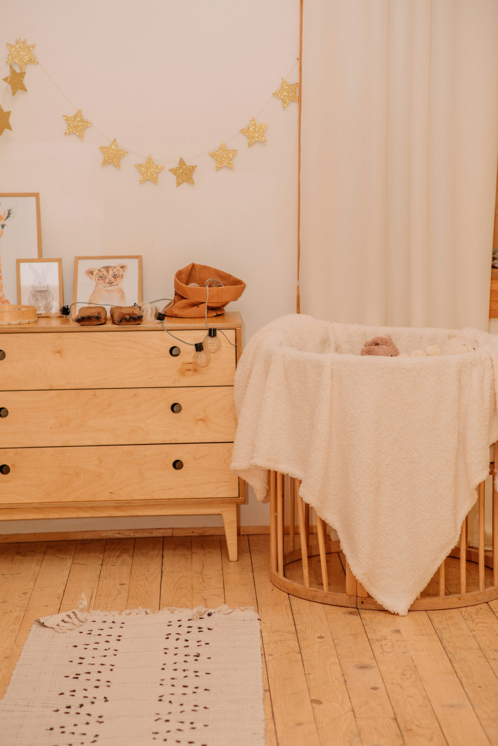 Newborn Essentials: Baby Gear We Used in the First Month